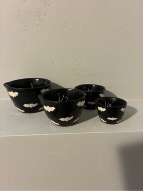 Rae Dunn Halloween bats measuring cups